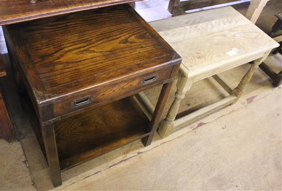 Light oak coffee table(-)